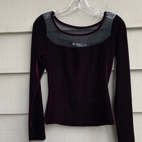 Velour - Picture 7 of 8